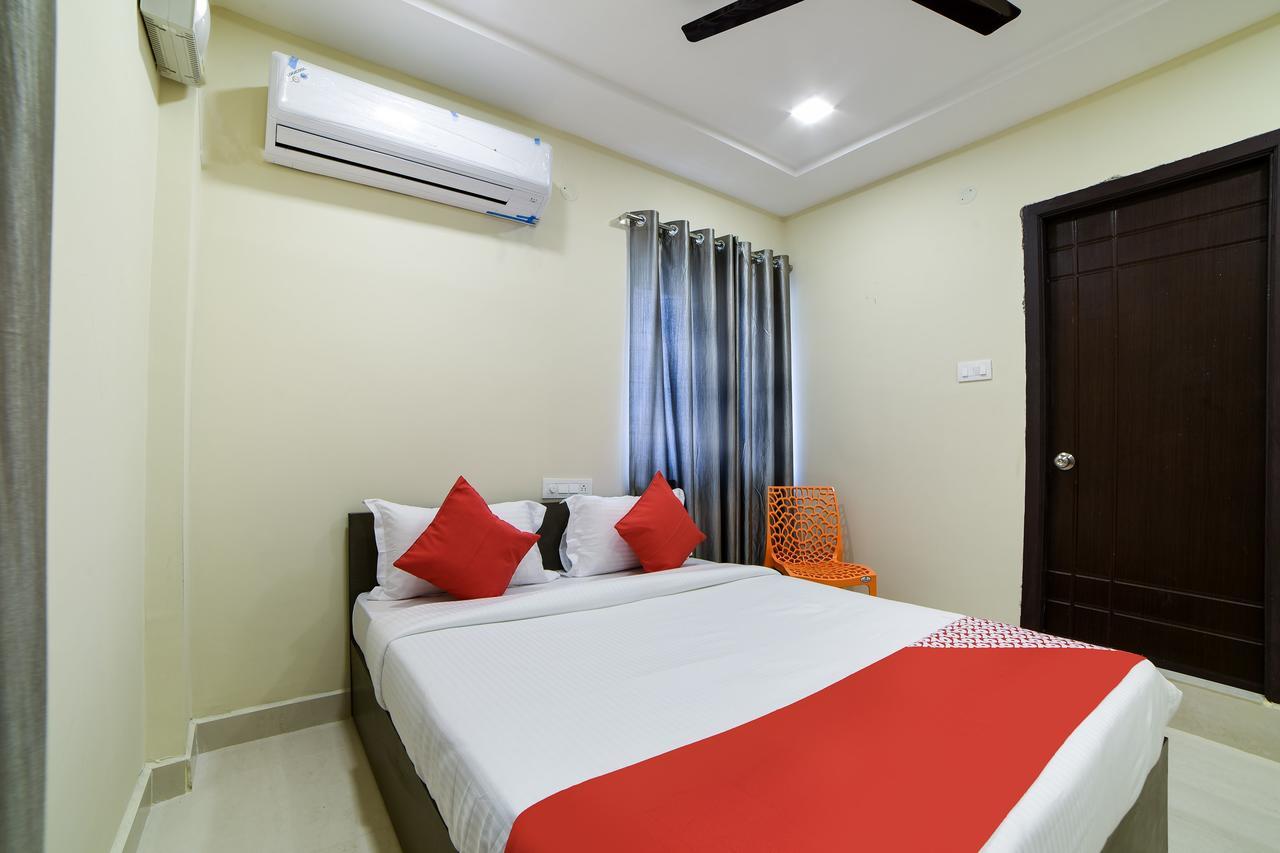 Oyo 16606 Iconic Living Hotell Hyderabad Eksteriør bilde