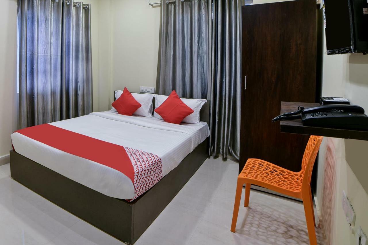 Oyo 16606 Iconic Living Hotell Hyderabad Eksteriør bilde